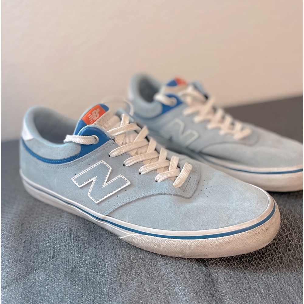 New Balance 255 sneaker in Sky/White. Men’s size 11